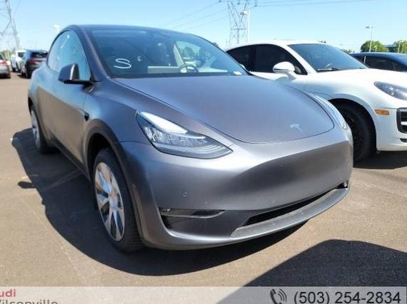 TESLA MODEL Y 2022 7SAYGDEE8NF450243 image